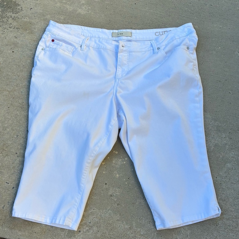 Slink Curvy White Jean Capris Women’s size 20